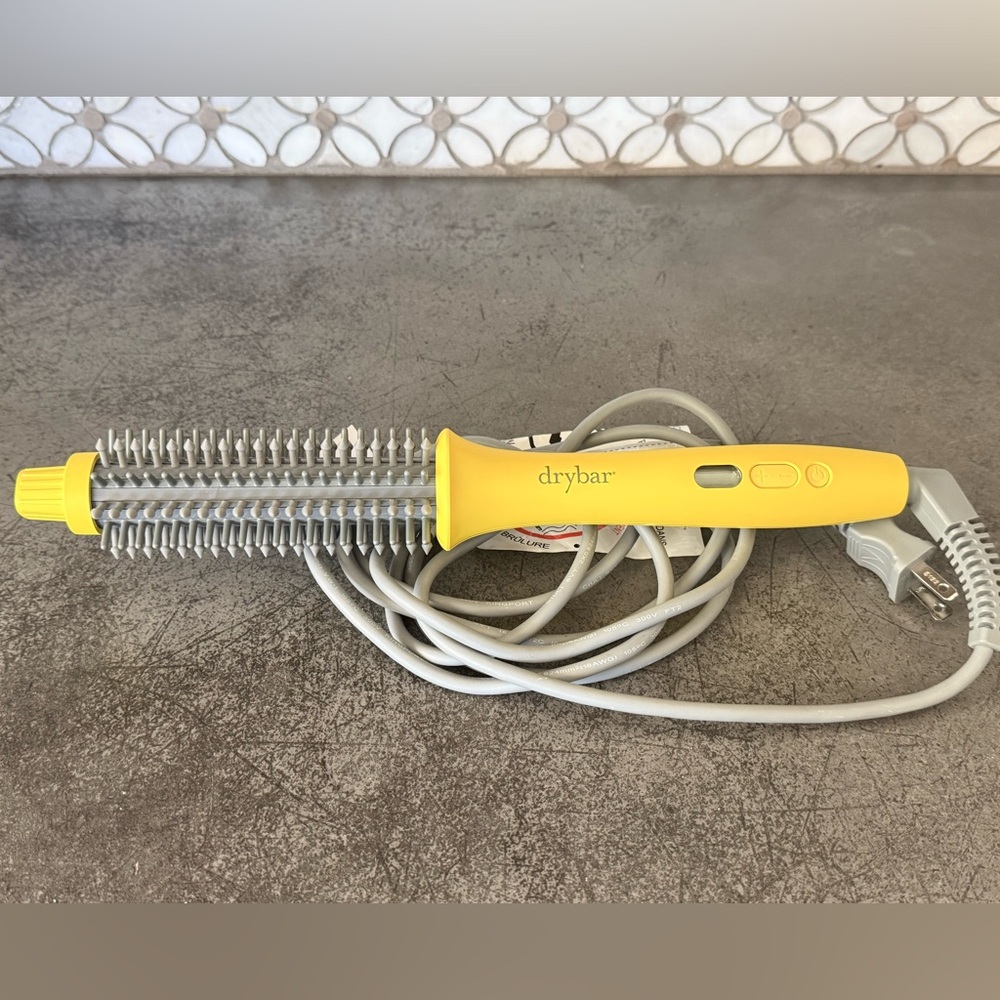Drybar The Curl Party Heated Curling Round Brush